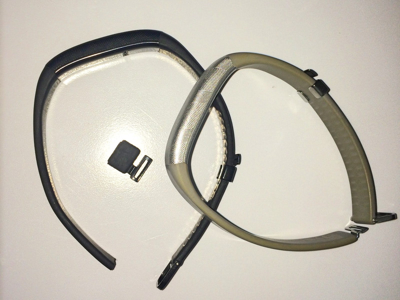 two dead Jawbone up devices