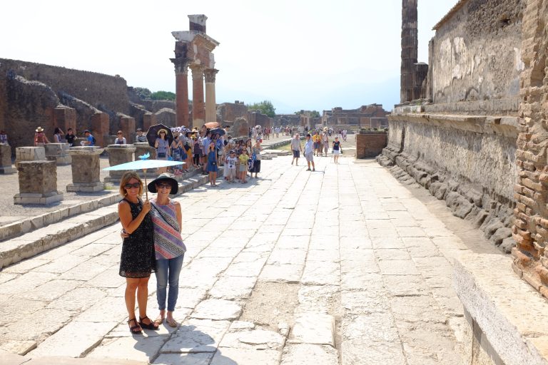 Karenne and Guiliana behind the forum